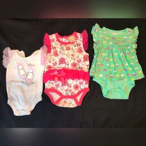 3 baby girl onesies, size 3-6m